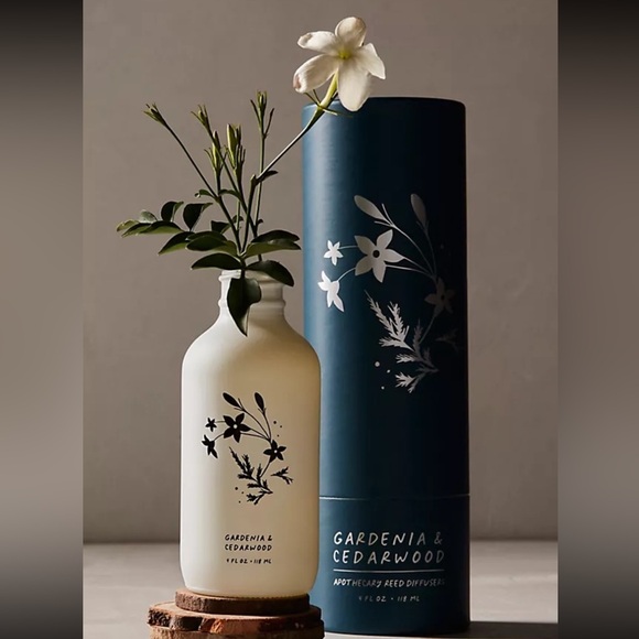 Free People Apothecary Reed Diffuser - Picture 1 of 4